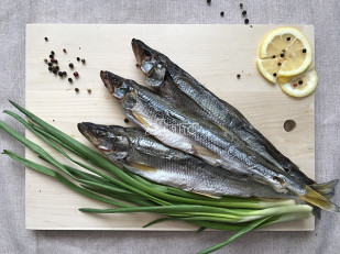 Тунец паутинка: Корюшка вяленая с икрой