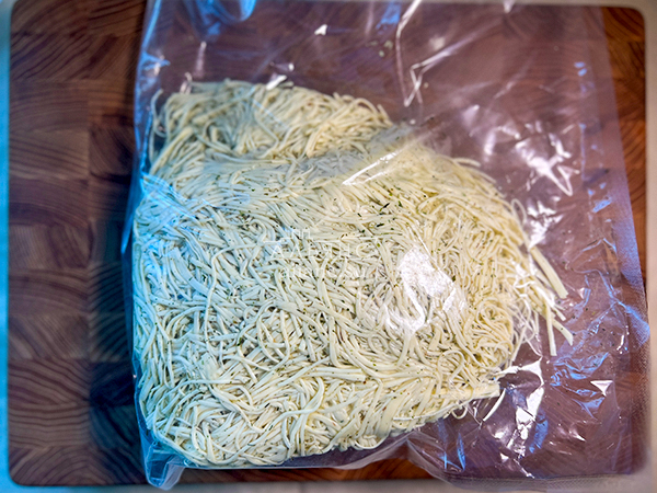 Сырный продукт ФЕРМЕРСКИЙ паутинка  укроп/чеснок в Чебоксарах