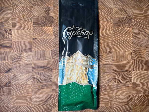 Сыр 60 гр ГОРНЫЙ СЫРОВАР (Паутинка копчёная) в Чебоксарах